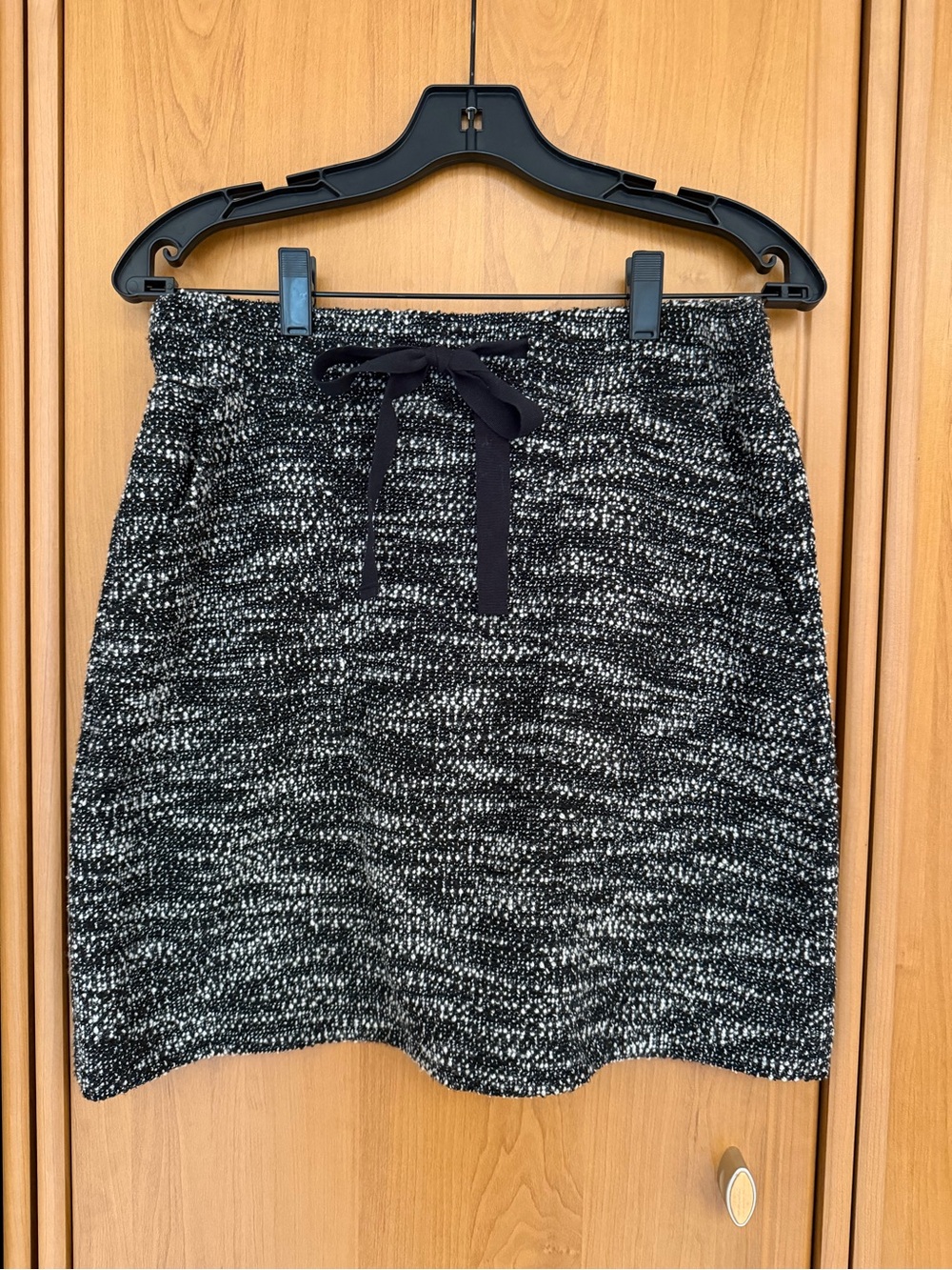 LOFT Black & White Textured Knit Mini Skirt Tie Waist Size S